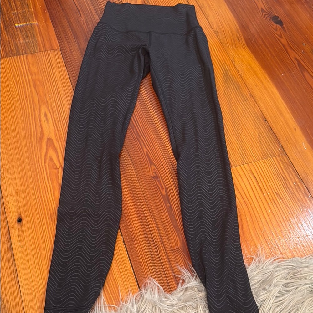 lululemon athletica Black Wave Pattern Leggings